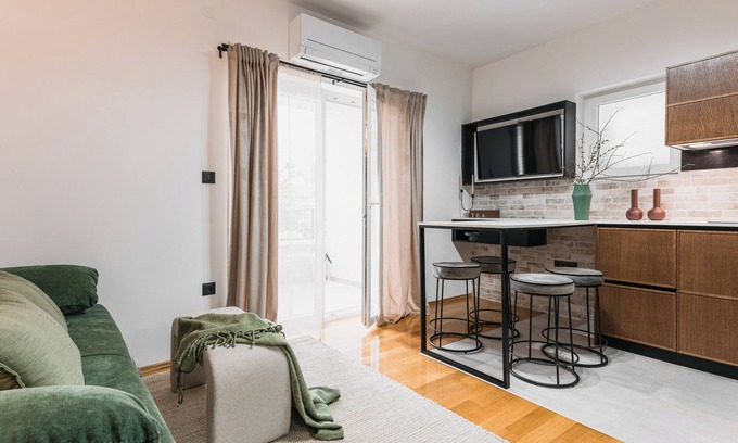 Bilice Apartment | Spaciouses 1-bedroom apartments with AC, WiFi in superb Bilice