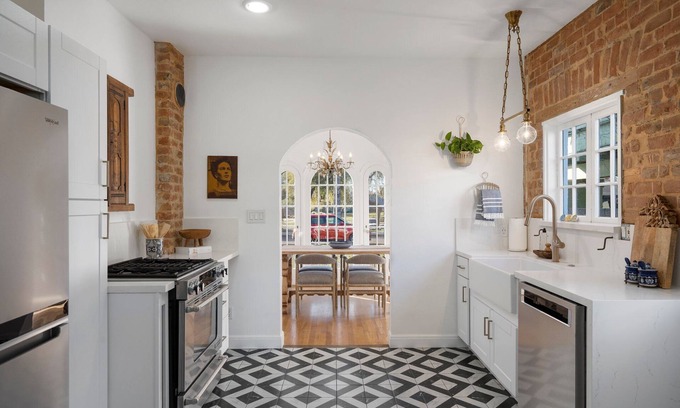 Roosevelt House | Spanish Bungalow + Private Casita | Historic Phoenix Charm | Prime Location