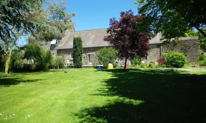 Saint-Broladre House | Sparfell - SAINT BROLADRE