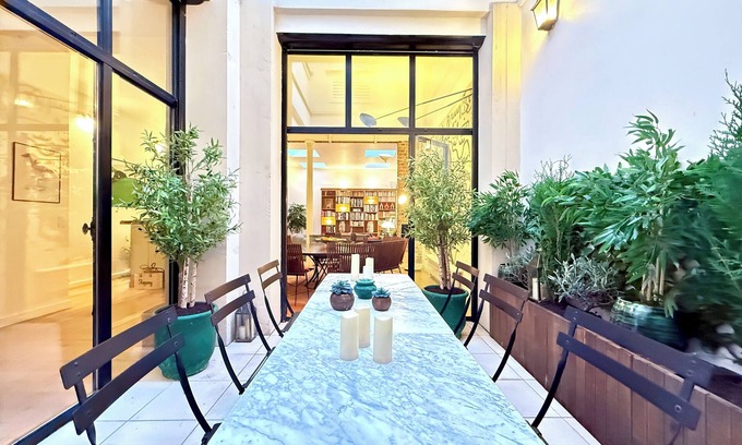 Saint-Merri Apartment | Sparissimo, 6 bedrooms/4 bathrooms, 14 people, 220 m²