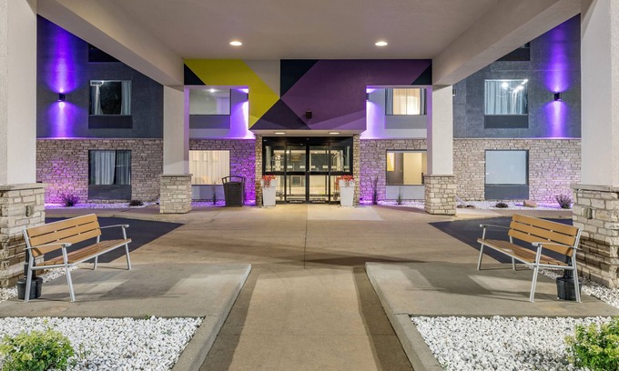 Onalaska Hotel | Spark by Hilton La Crosse Onalaska