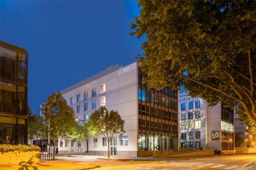 Le Bourg - Gare De Vaise Hotel | Spark by Hilton Lyon Ouest