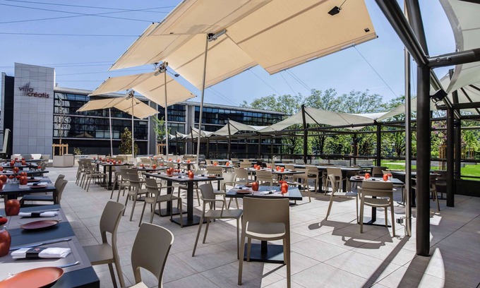 Le Bourg - Gare De Vaise Hotel | Spark by Hilton Lyon Park Saone