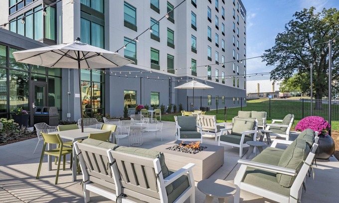 Madison Hotel | Spark By Hilton Madison Central