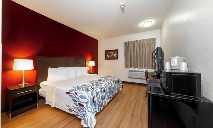 St. Robert Hotel | Spark by Hilton St. Robert Fort Leonard Wood