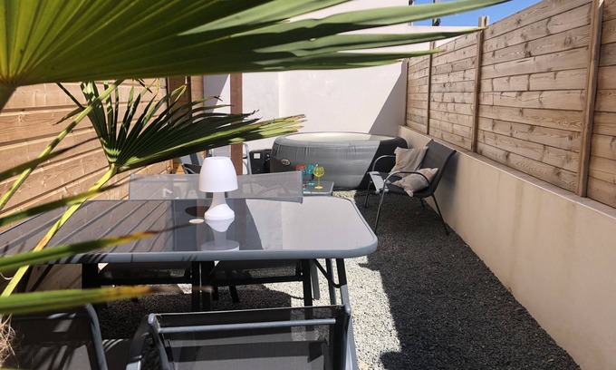 Angoulins Apartment | Special gd family, SPA PRIVÉ DS COUR a 400M plage