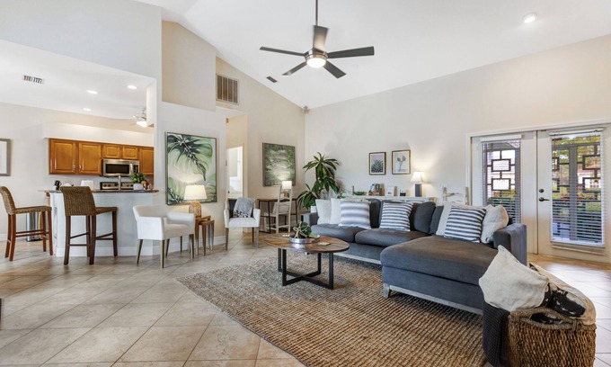 Falcons Glen House | Special Offer: Cozy 3BR Retreat with Private Pool & Lakeview – Hot Deal Today!