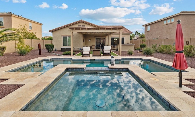 Surprise Farms House | SPECIAL OFFER! Enchanted Luxury 3 BR FAMILY PARADISE PVT Pool/ Spa/ Entertainers Dream/ Surprise