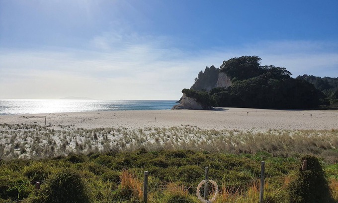 Whiritoa House | Spectacular Beachfront in Whiritoa