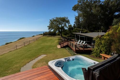 Bolinas House | Spectacular Bolinas Oceanfront Retreat