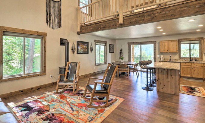 Bigfork Cabin | Spectacular Cabin: Views, Walk to Swan Lake!