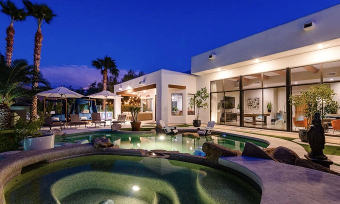 North Scottsdale Villa | Spectacular North Scottsdale Villa w/Pool & Hot Tub Minutes from Golf and Shops