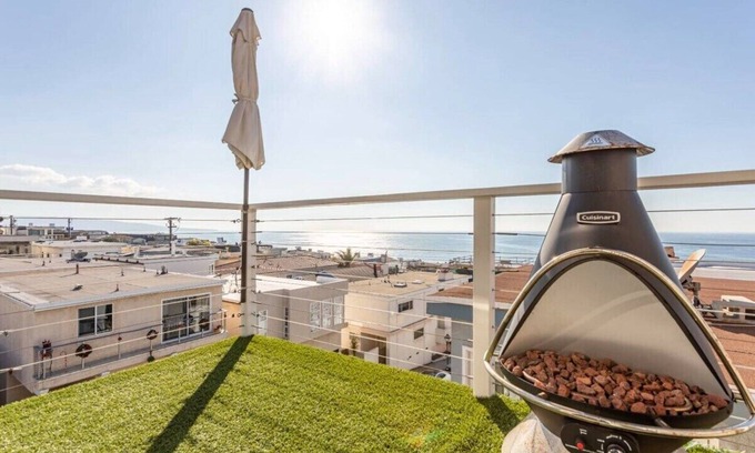 Gas Lamp Section House | Spectacular Ocean & Pier View Lux Family Vacation