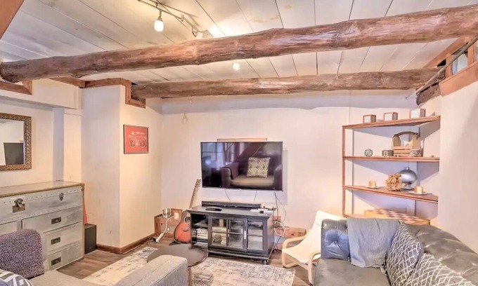 Jefferson House | Spectacular Restored Barn & Estate w/ Playground, Firepit, Patio- Pet-Friendly!