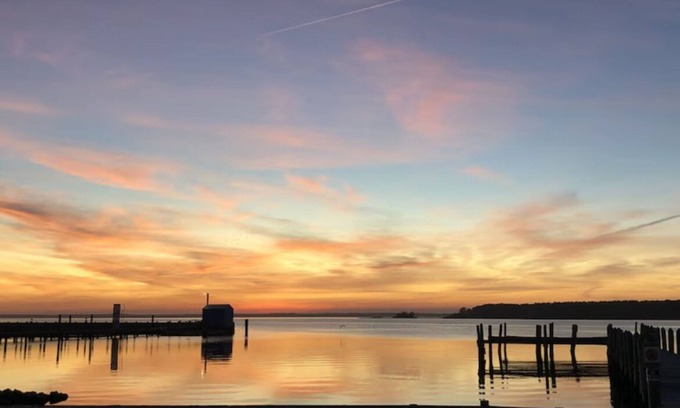 Dewey Beach Condo | Spectacular Sandy Beach & Private Dock Retreat in Charming Dewey Beach- AC/Wifi