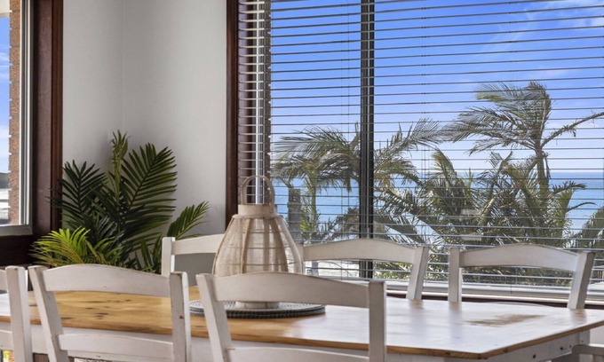 Emerald Beach House | Spectacular views without the huge price tag! Walk