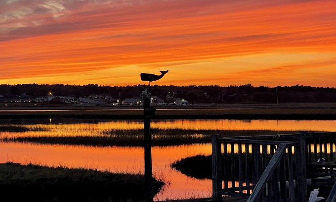 Wells Beach House | Spectacular Waterview Sunsets