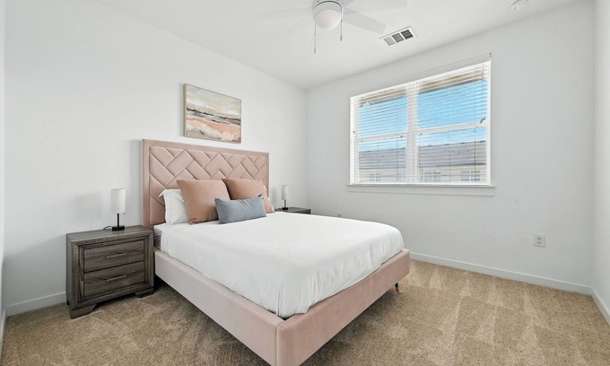 Austin Apartment | Spectra Parks 4301 I Comfy 2 Bed 2 Bath