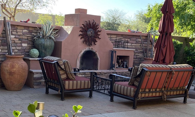Queen Creek House | Spend your holiday relaxing by a crackling fire