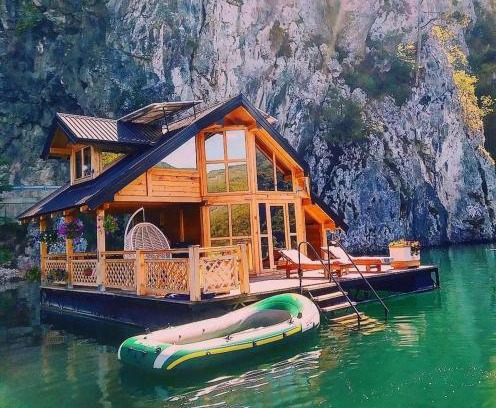 Bajina Basta House | Splav Horizont