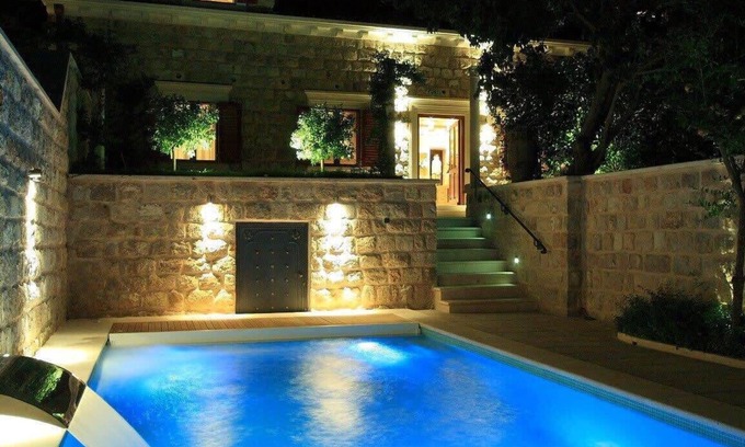 Ploce Villa | Splendid Stone Villa Near Dubrovnik Old Town