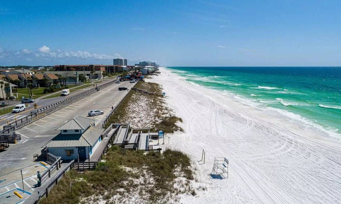 Avalon Beach Estates Condo | SPRING BREAK READY! HEATED POOL! NEW DECKING! CLOSE TO SHOPPING!