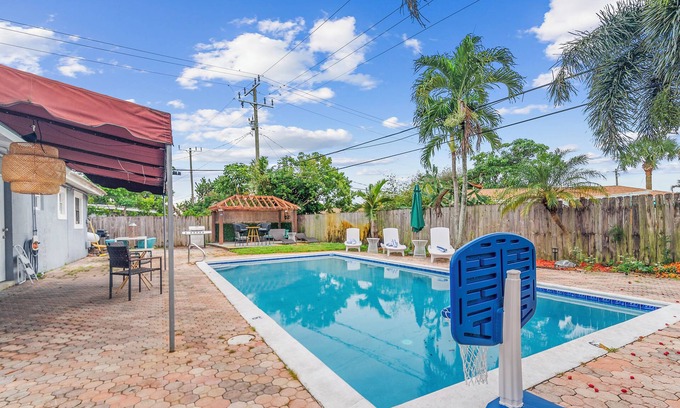 Sunset House | Spring Outdoor Oasis with Pool and BBQ