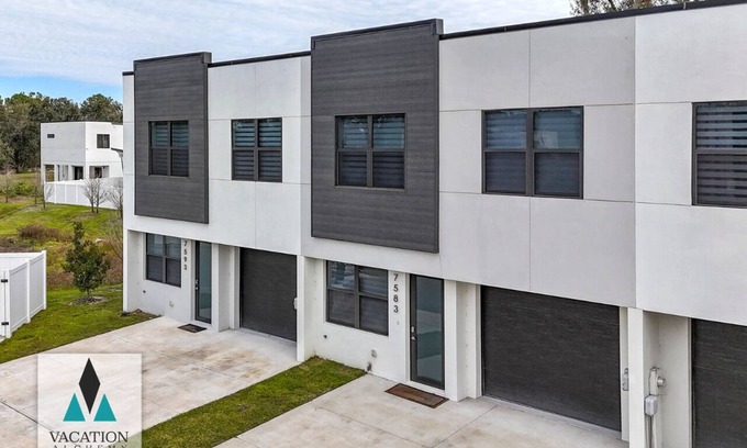 Pinecrest West Park House | SPRING PREMIER SPECIAL, 2 Adjacent Townhomes
