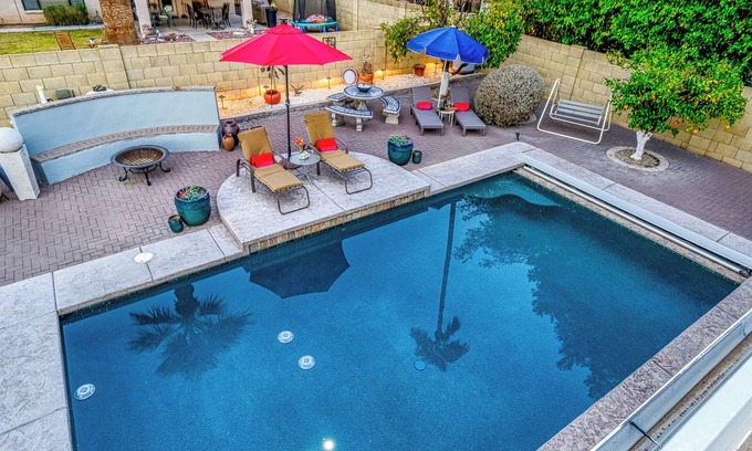 Peoria House | Spring Training! Amenities Galore! Heated Pool, Game Room, Putting Green