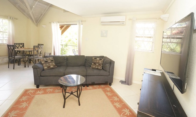 Bridgetown Condo | Springcourt 2 - 1 BR condo near beaches W/POOL