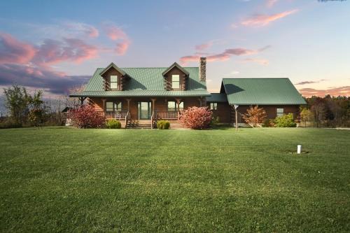 Homerville House | Sprinkle Bottom Lodge cabin