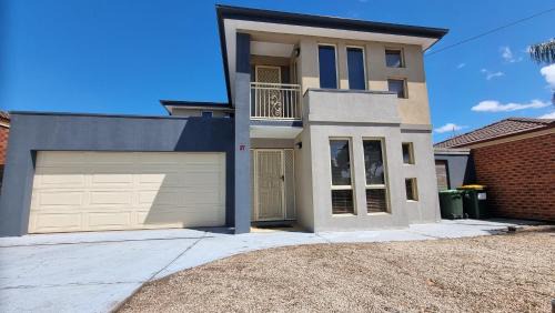 St. Albans House | St Albans house - Spacious and modern home