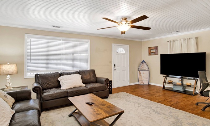 Ensley House | ST-Gardenia Circle Cottage