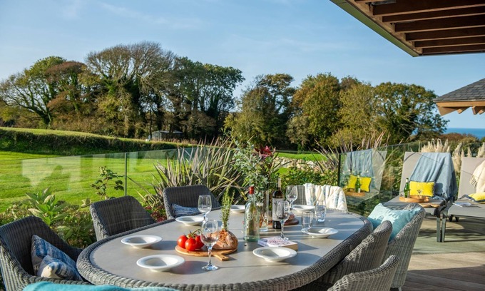 St Ives Cottage | St Ia, Tregenna Castle - A house overlooking St Ives Bay