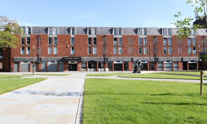 Grimsby Hotel | St James Hotel