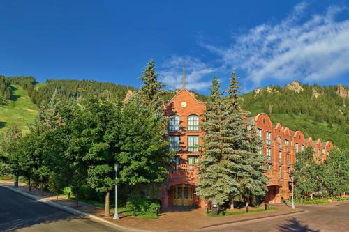 Downtown Resort | St. Regis Aspen Resort
