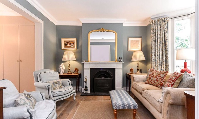 Chelsea Riverside House | Stadium Street Pro-managed