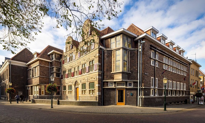 Venlo Hotel | Stadsherberg Ald Weishoès