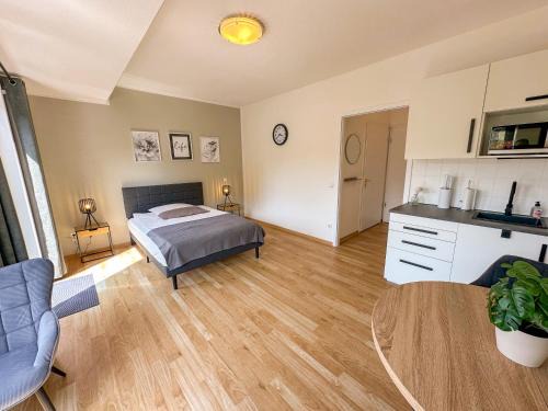 Stadtwald Apartment | Stadtwald Langzeit-Apartment - Küche - Waschmaschine - S-Bahn direkt