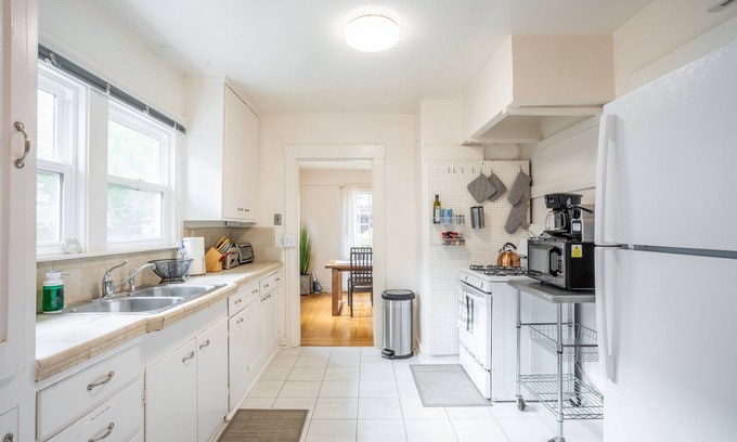 College Terrace House | Stanford Close to Everything!