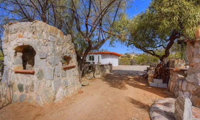 Tucson House | Star Gaze in the Calming Desert