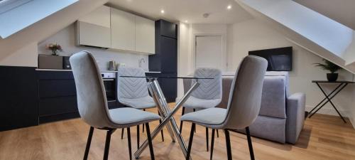 West Hendon Apartment | Star London Station Road 2-Bed Loft Flat