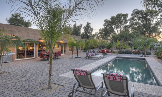 Sundown Ranch Estates House | STARFIRE Golf VIEW, Pvt POOL w/opt Heat, Putting Green, Fire Pit, 10 mins to Old Town