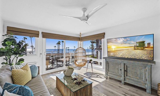 San Clemente Apartment | Starfish welcomes you with views of the ocean, pier & sand.