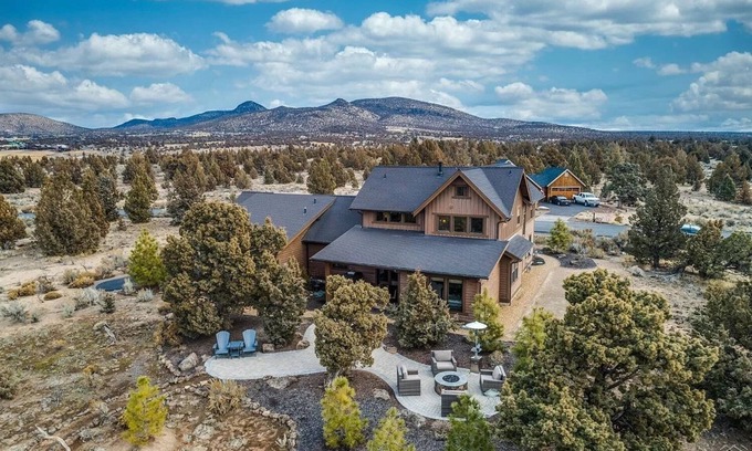 Alfalfa House | Stargazer @ Brasada Ranch