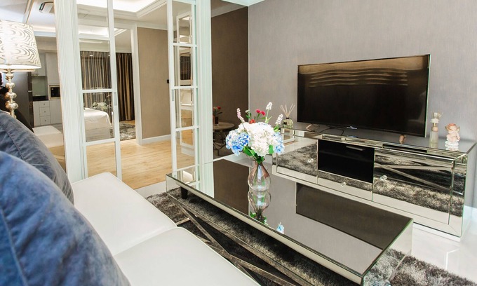 Bang Rak Condo | STATE TOWER SILOM BY HALOTH Luxury Economy room in Bangkok Thailand