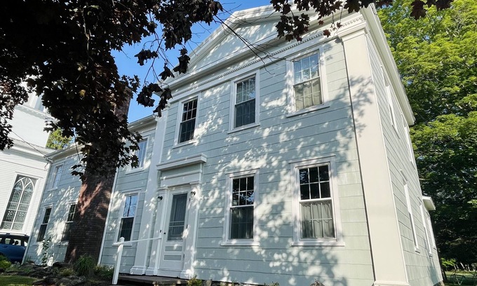 Franklin House | Stately Cozy Catskills Village Home - ENTIRE HOUSE