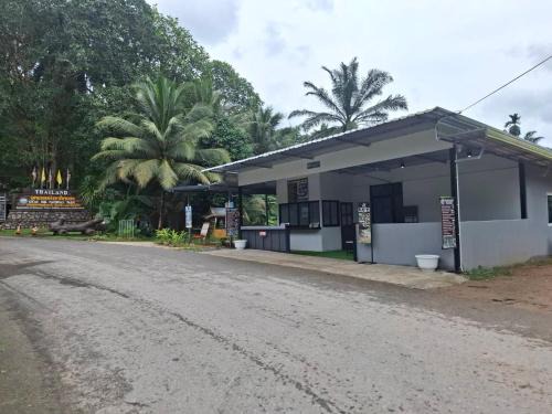 Samut Sakhon House | Station Hotel