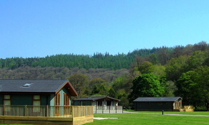 Whitfield Ski Chalet | Staward Lodge - Parmontley Hall Lodges
