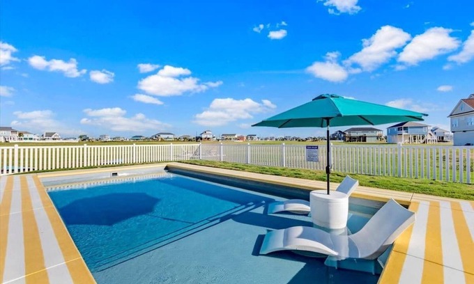 Indian Beach House | Stay 2 get 3rd nt free THIS WEEKEND! Msg Host-Heated Pool, Game Room, Sleeps 20